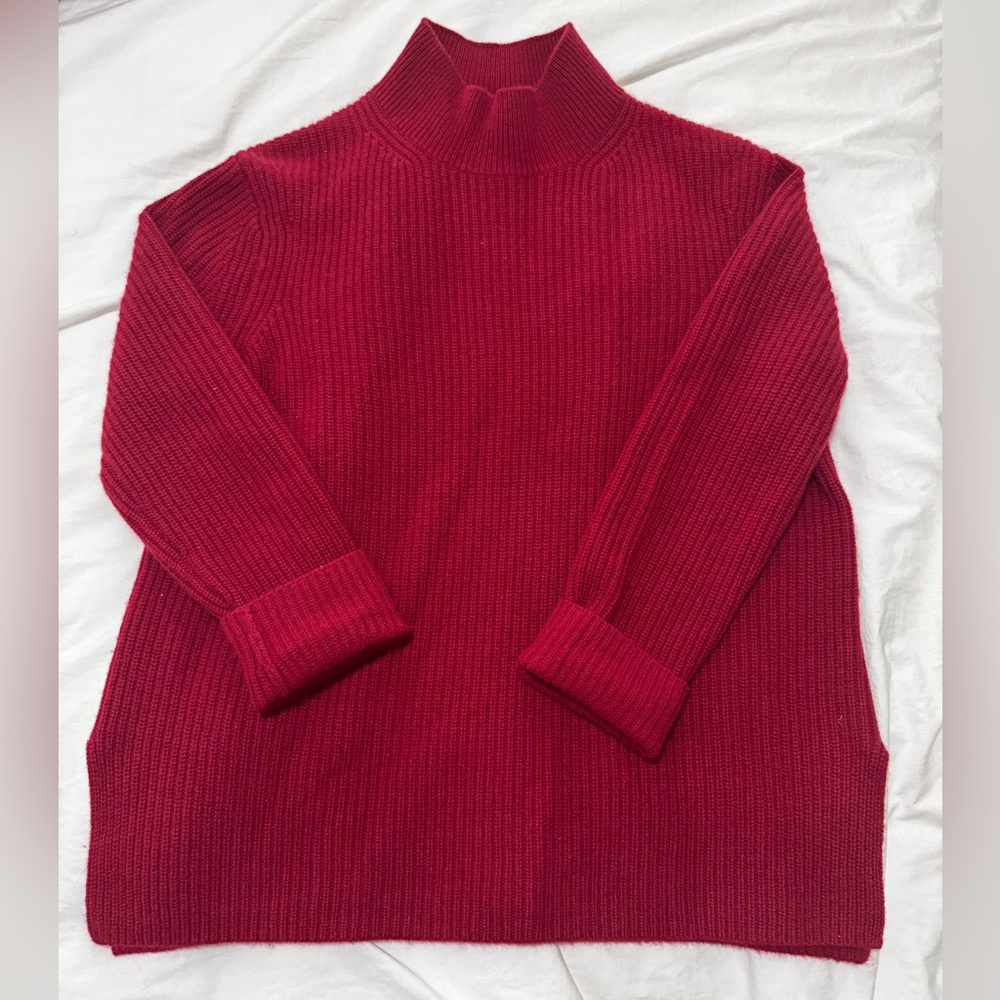 Banana Republic | 100% Cashmere Red Turtleneck Sweater